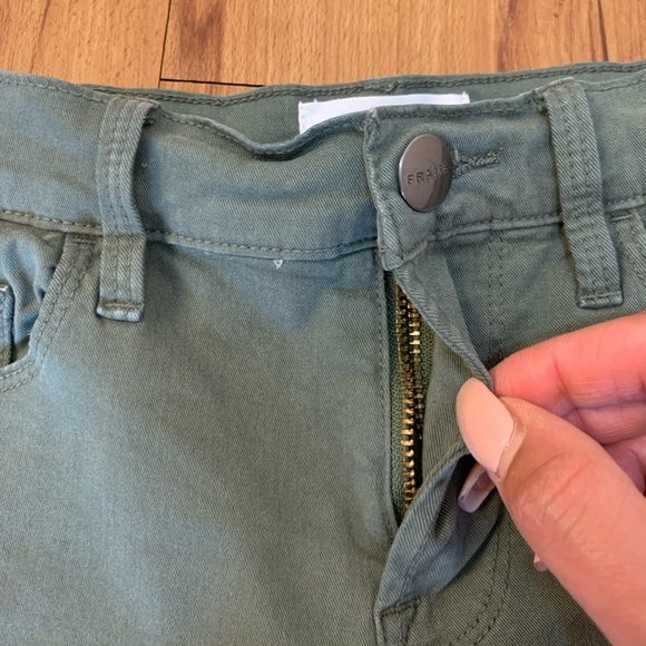 FRAME Denim Le Cutoff Raw Hem Platoon Shorts - Picture 5 of 11